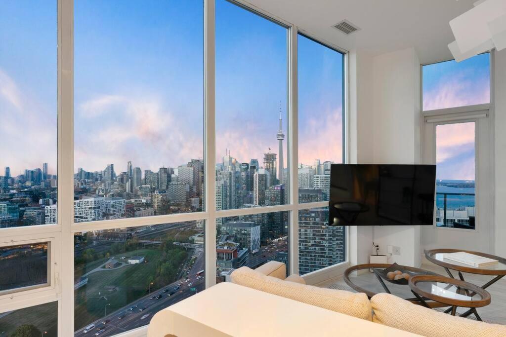 Penthouse Corner Suite With Panoramic 12 Ft Windows Toronto Exterior foto